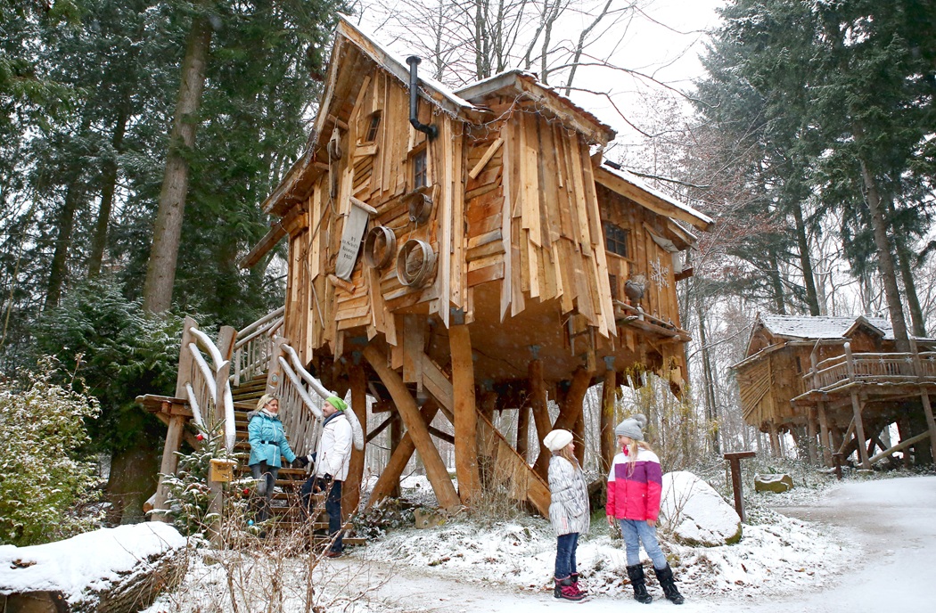 Natur Resort Baumhaus Winter